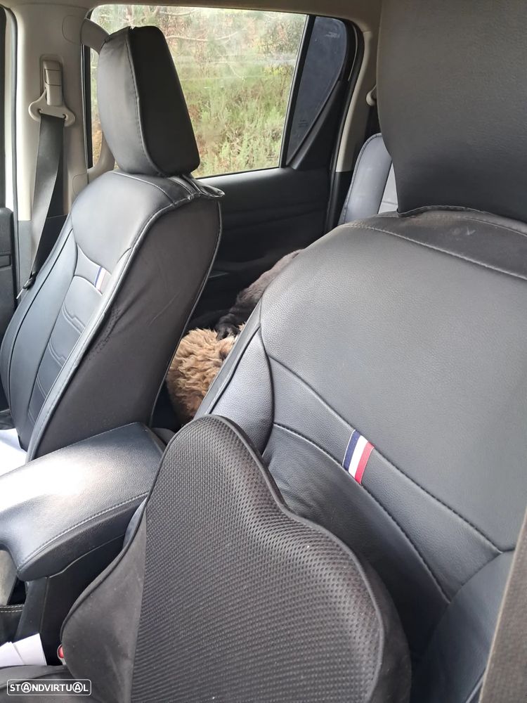 Toyota Hilux 2.4 D-4D 4WD Challenge - 12