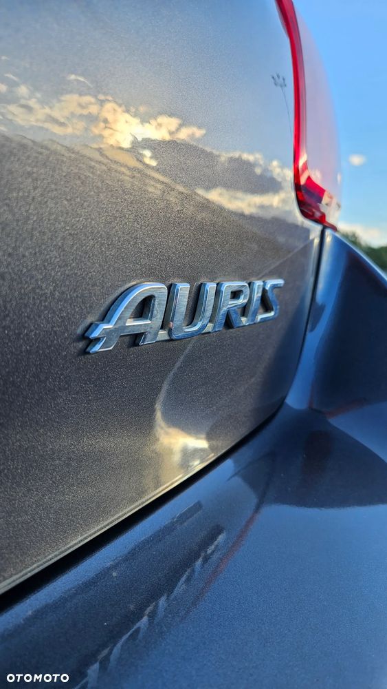Toyota Auris 1.6 Premium - 23