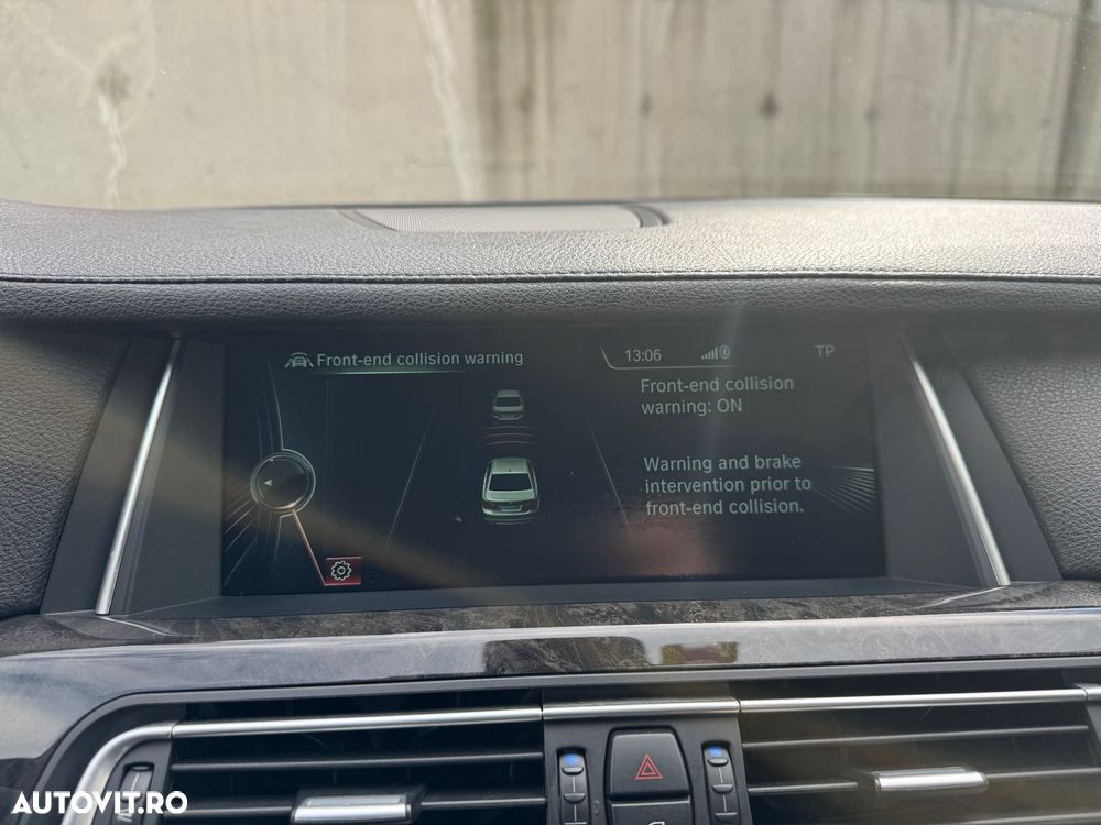 BMW Seria 7 730d xDrive - 32