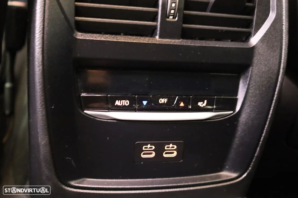 BMW i4 eDrive40 Edição Desportiva M - 45