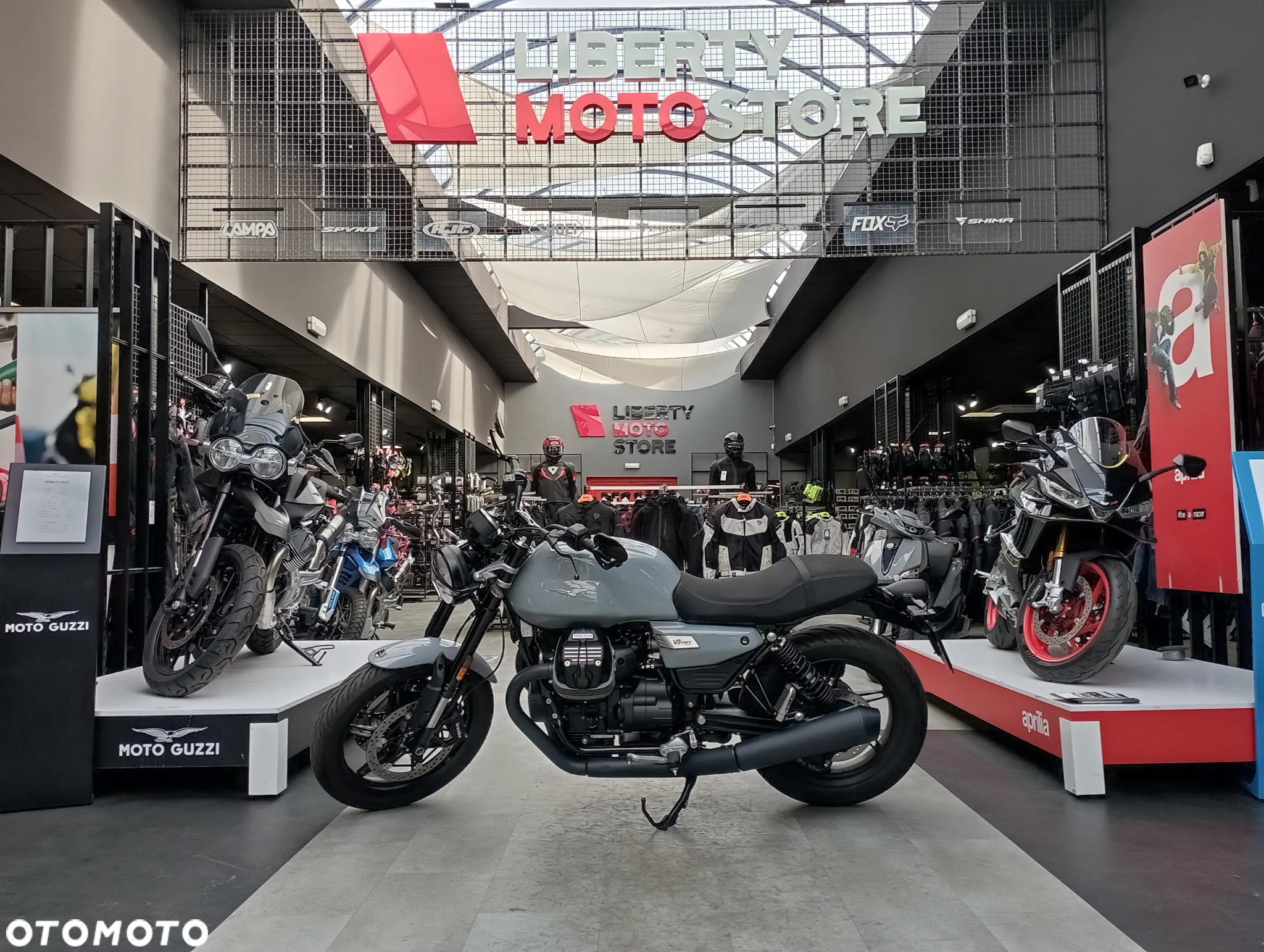 Moto Guzzi V7 - 6