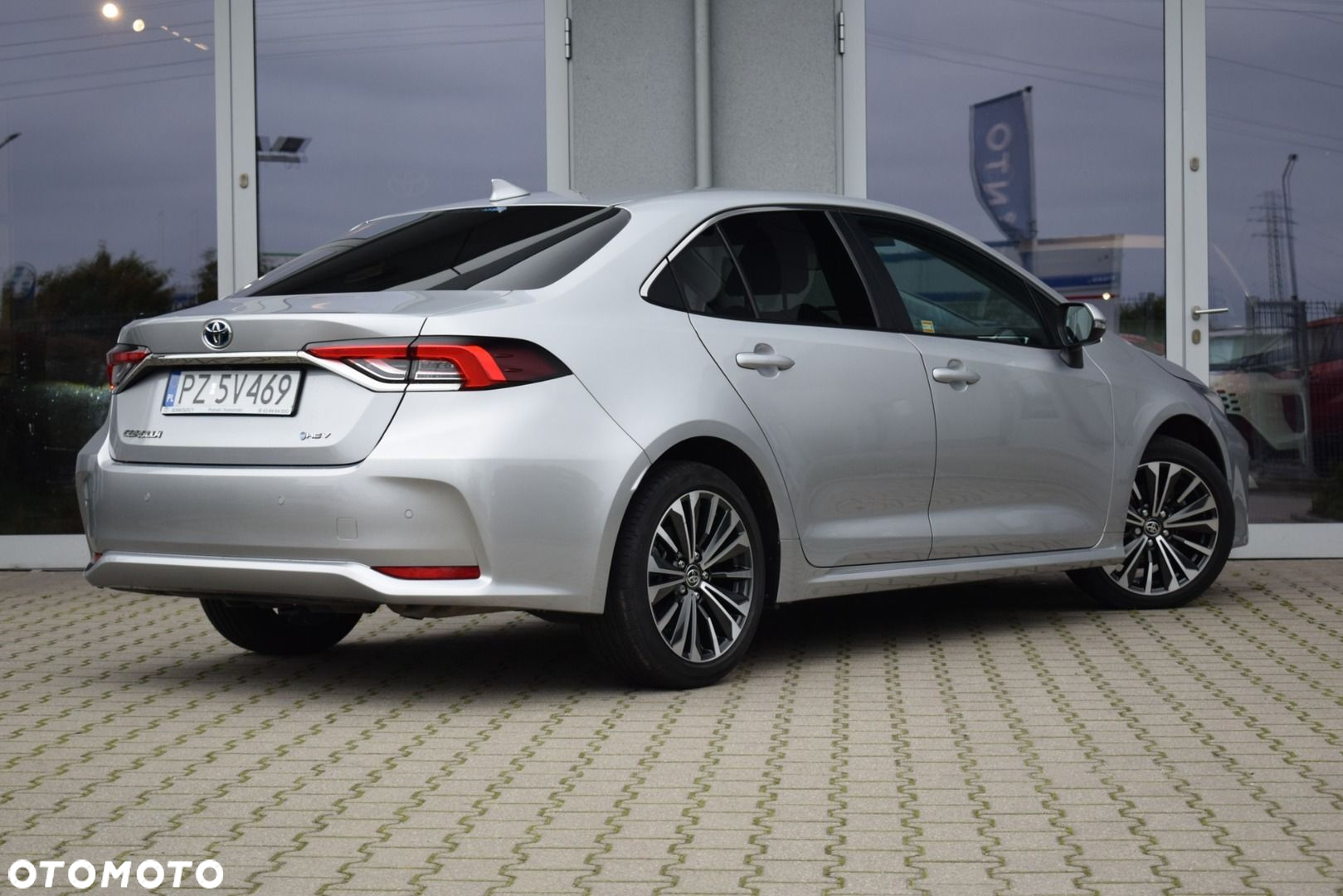 Toyota Corolla 1.8 Hybrid Style - 3