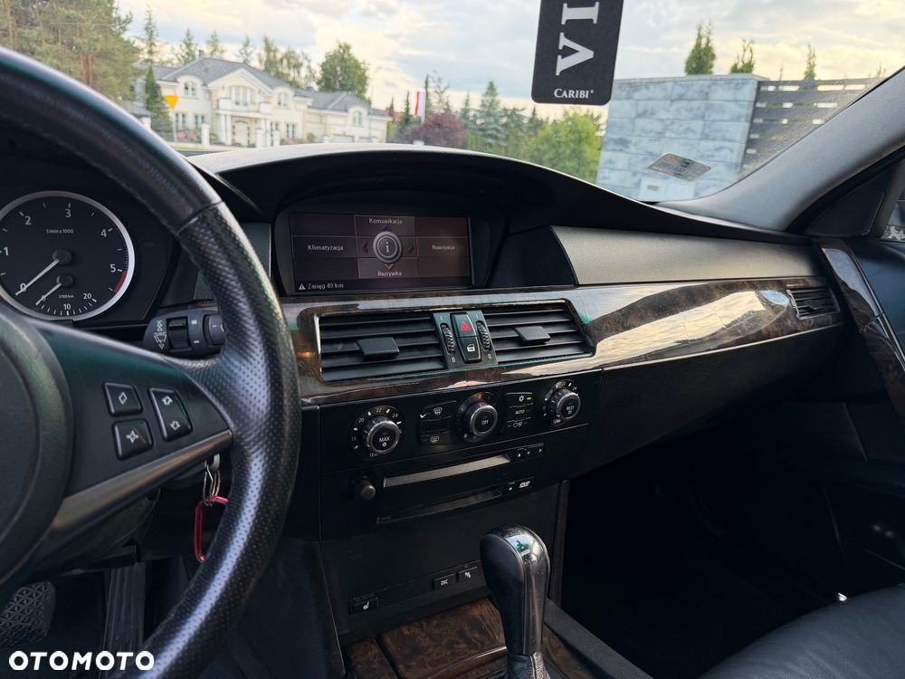BMW Seria 5 530d - 28