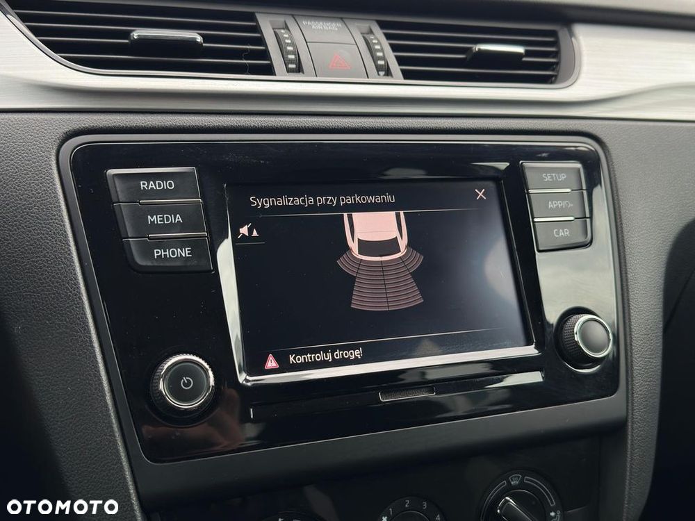Skoda RAPID 1.0 TSI Ambition - 18