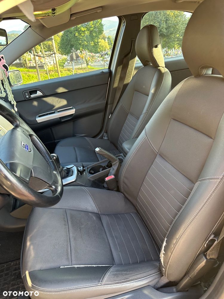 Volvo S40 1.8 - 12