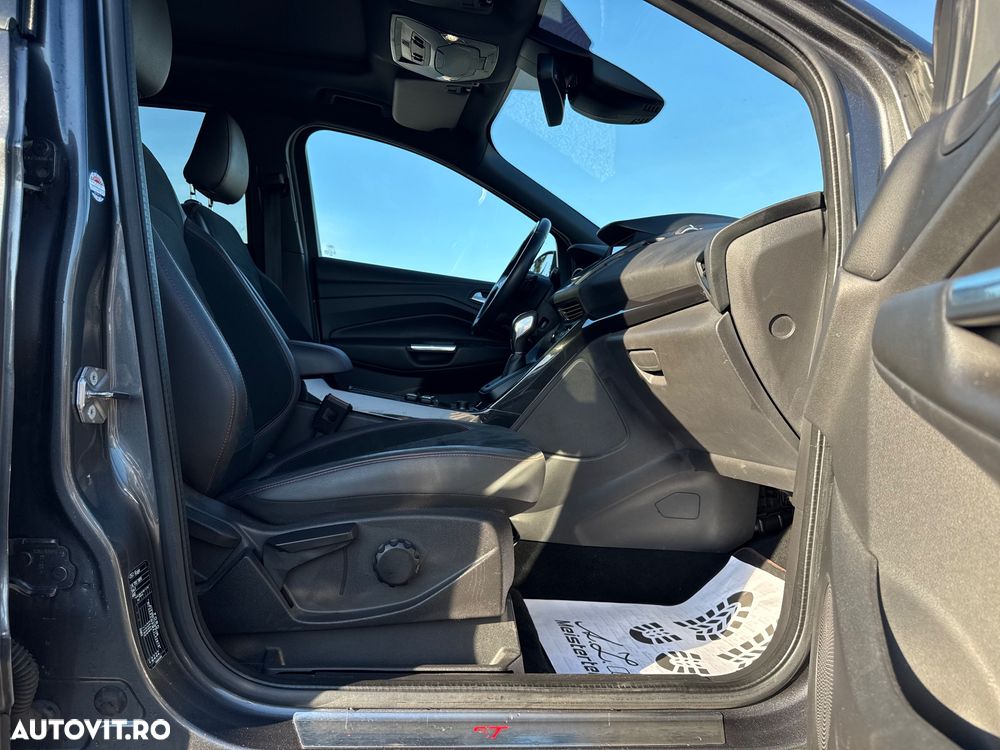 Ford Kuga 2.0 TDCi 4x4 Aut. ST-Line - 18