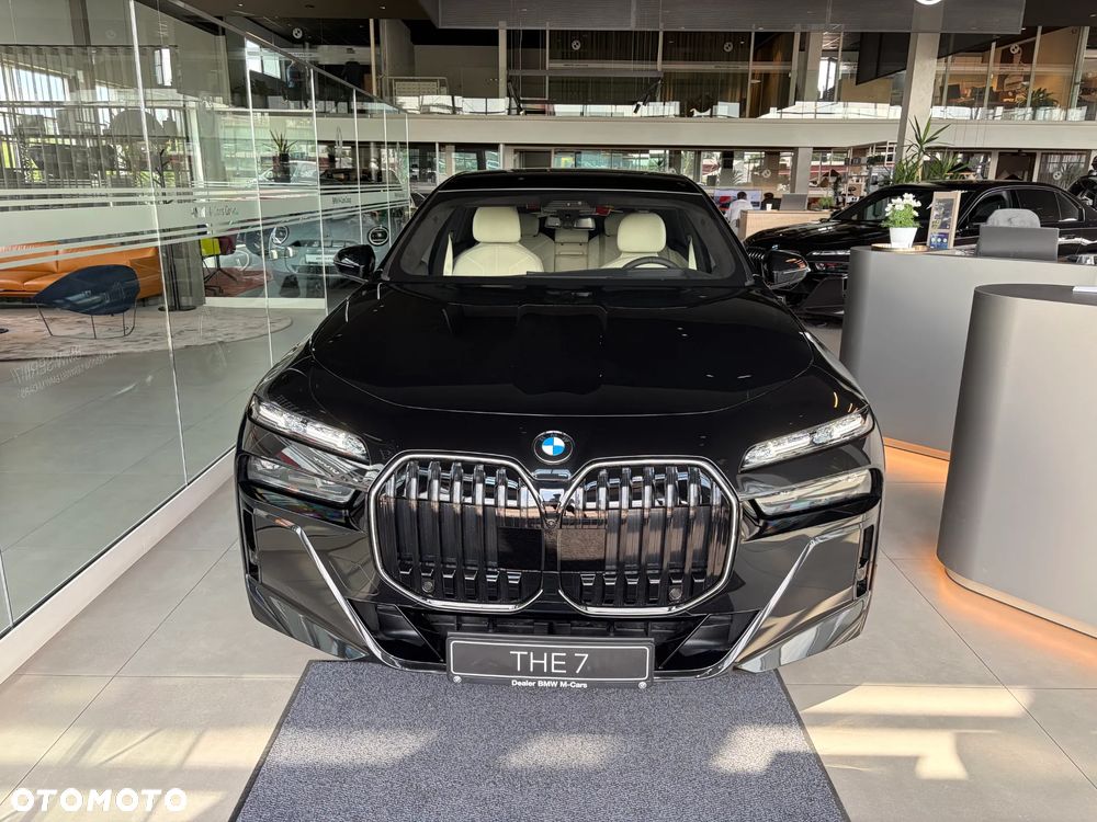 BMW Seria 7 740d xDrive mHEV sport - 11