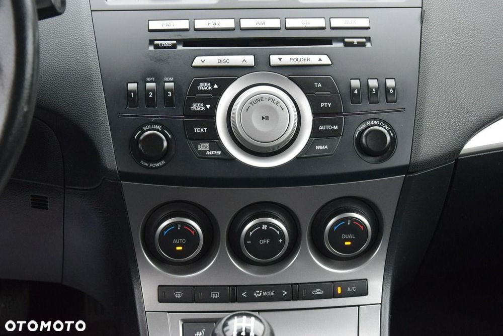 Mazda 3 1.6 Active + - 24