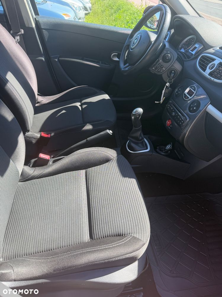 Renault Clio 1.2 16V Business - 33