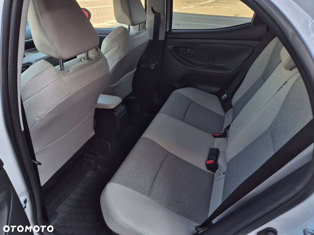 Toyota Yaris Hybrid 1.5 Executive - 7