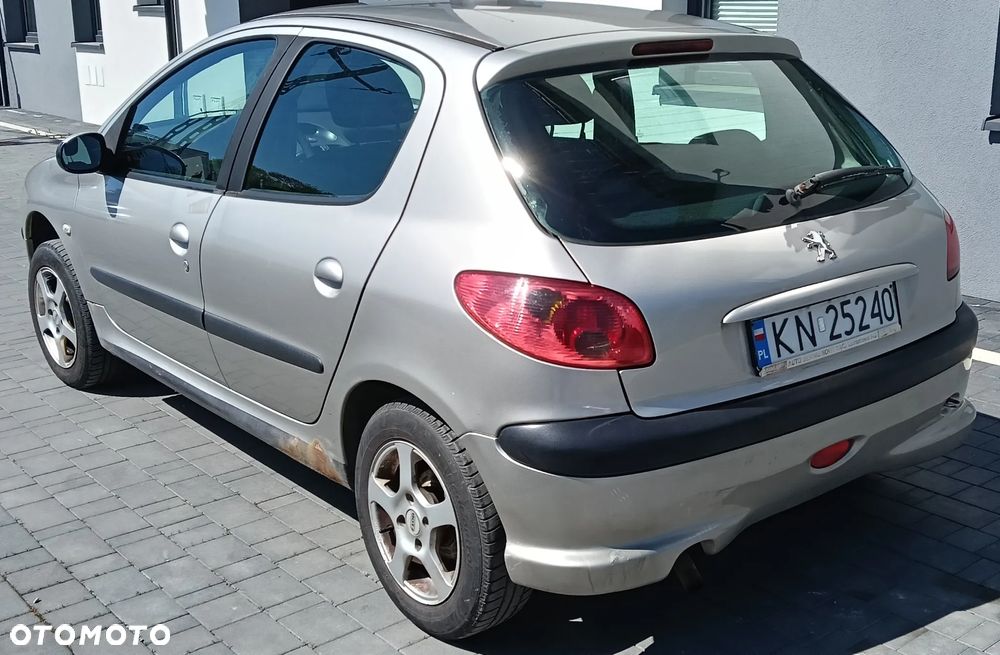 Peugeot 206 1.1 XR Presence - 3