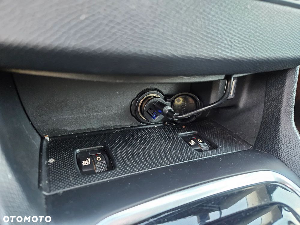 Peugeot 308 1.2 PureTech GPF Allure S&S EAT8 - 23