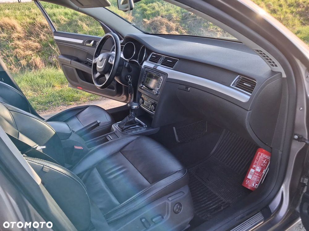 Skoda Superb 2.0 TDI DSG Ambition - 7