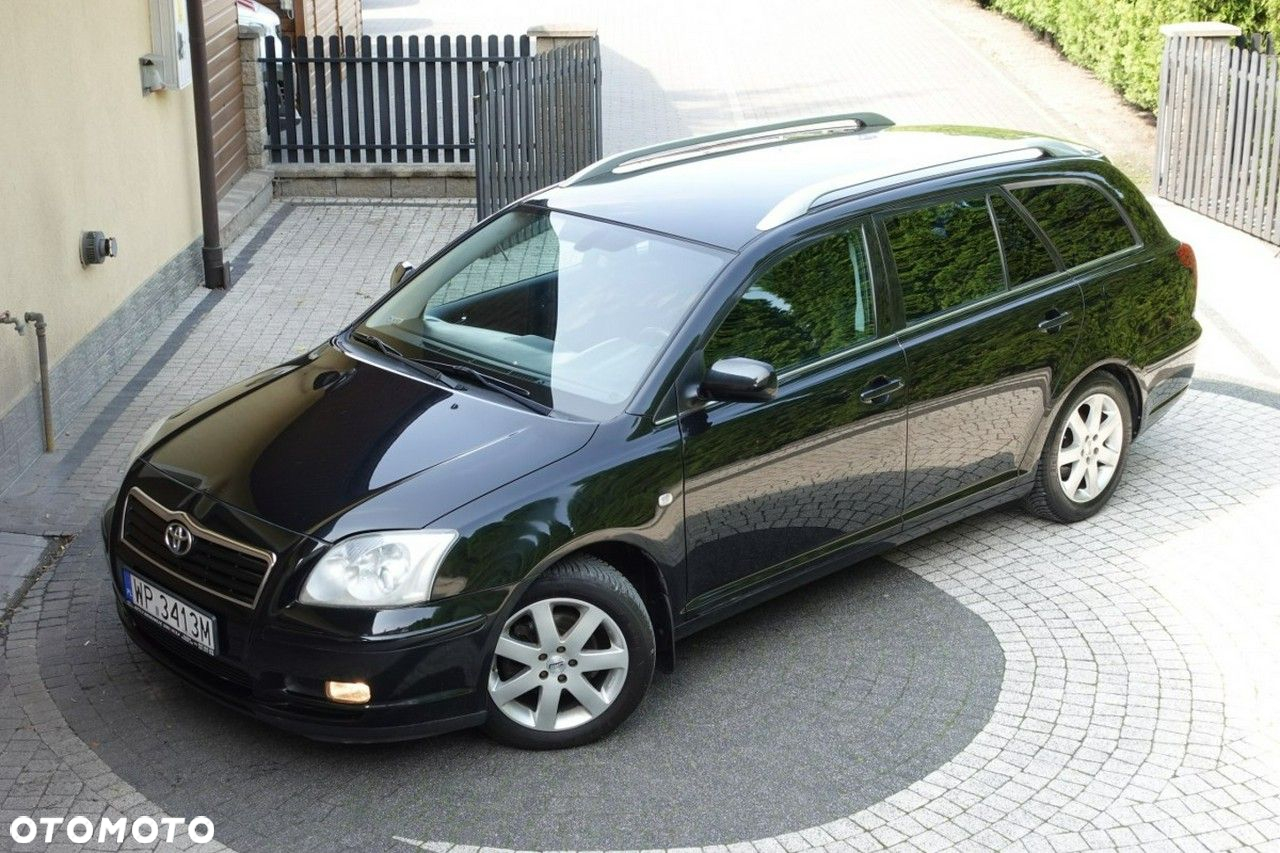 Toyota Avensis - 18