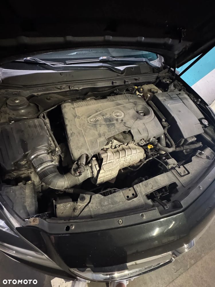 Opel Insignia - 10