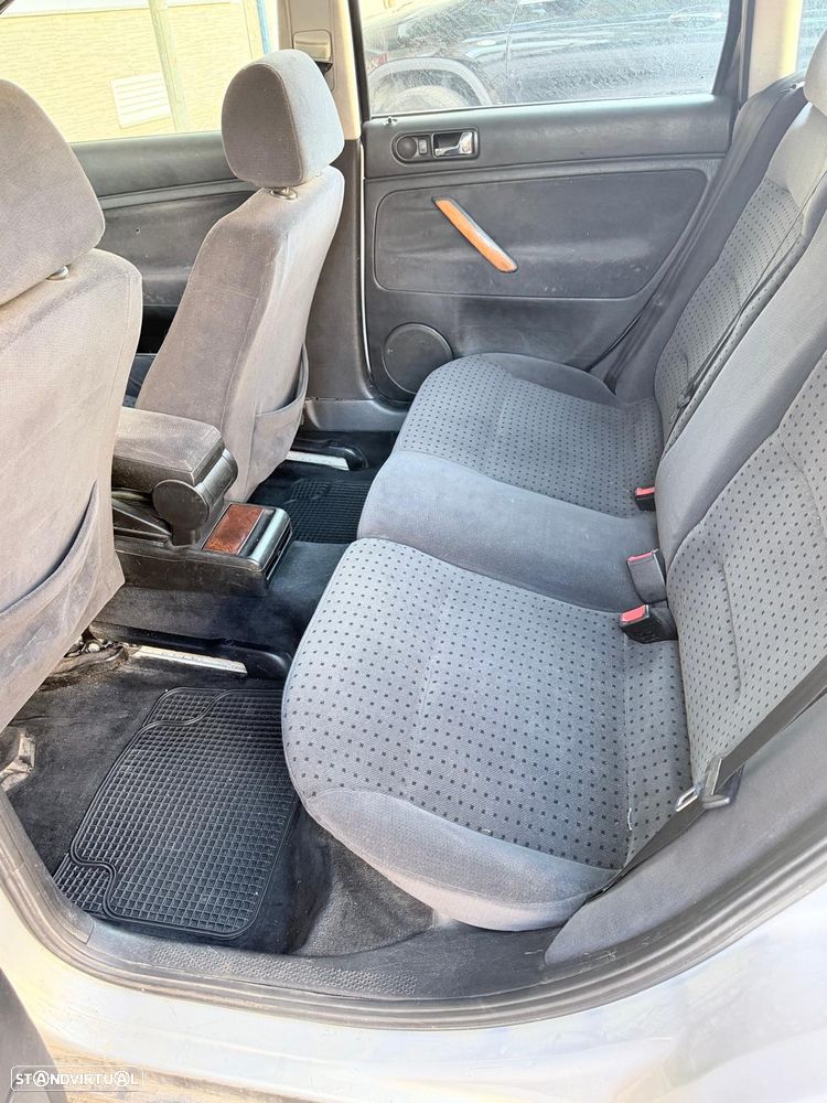 VW Passat - 2