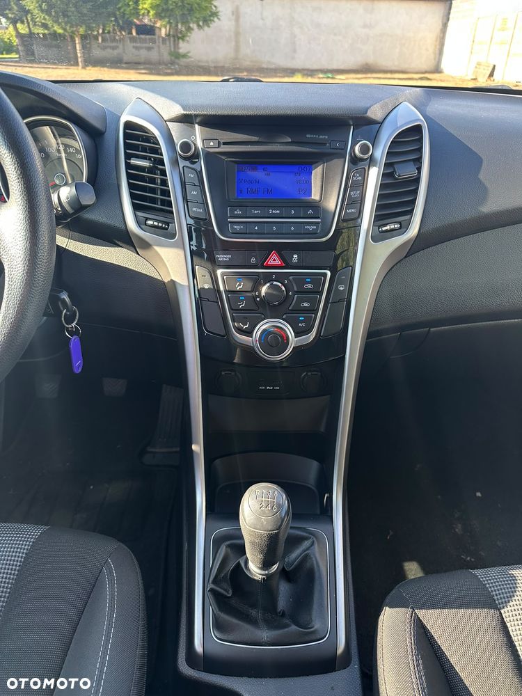 Hyundai i30 blue 1.4 Classic - 12