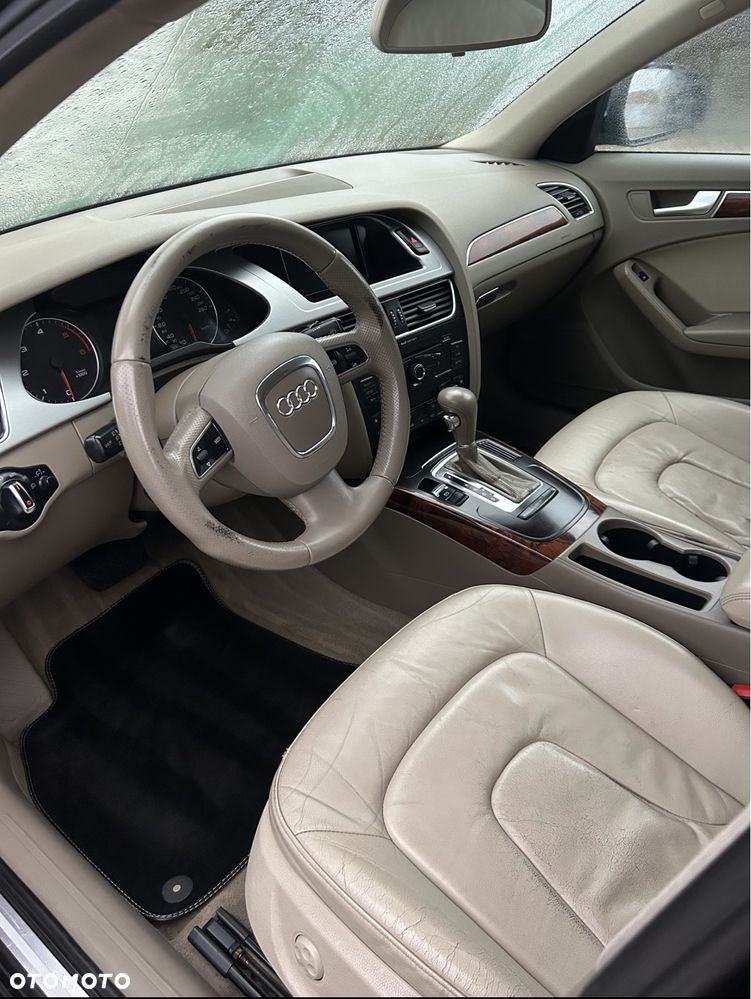 Audi A4 Limousine - 9