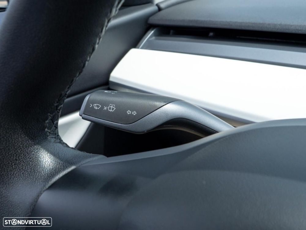 Tesla Model 3 Long-Range Dual Motor AWD - 31