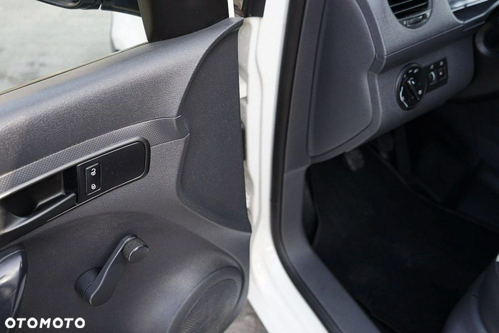Volkswagen Caddy - 12