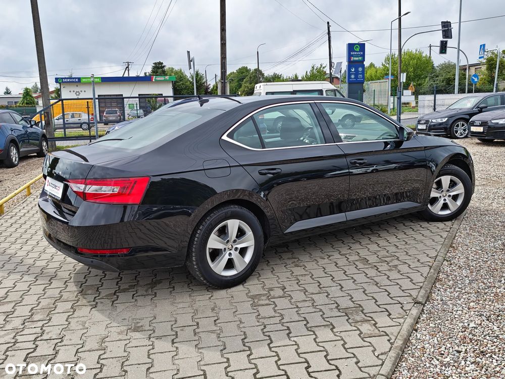 Skoda Superb 1.5 TSI Ambition DSG - 8