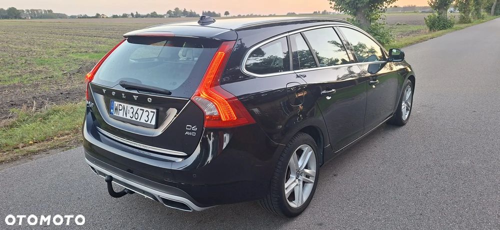 Volvo V60 D6 AWD Plug-in Hybrid Summum - 6