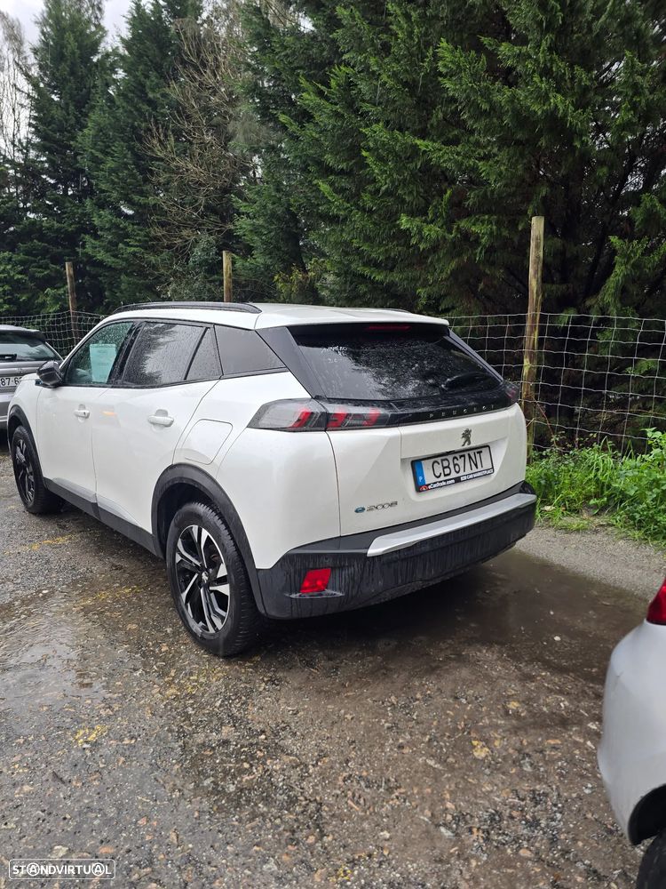 Peugeot e-2008 50 kWh Allure Pack - 4