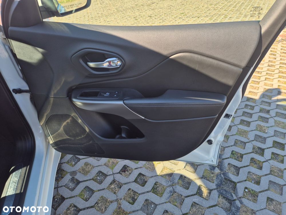 Jeep Cherokee 2.2 MJ II Active Drive II Automatik Overland - 16