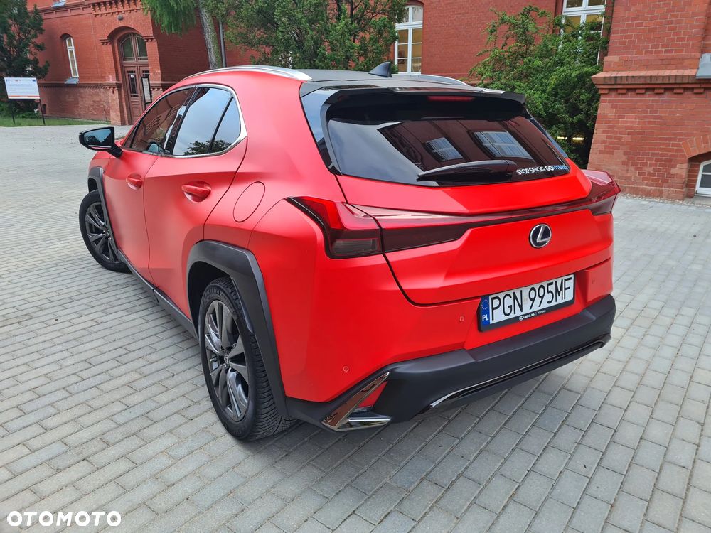 Lexus UX 250h GPF F Sport Edition AWD - 32