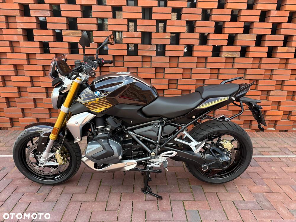 BMW R - 6