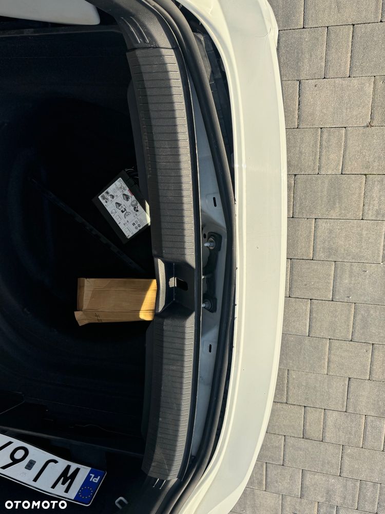 Volkswagen Golf VIII 1.5 TSI EVO Style - 34