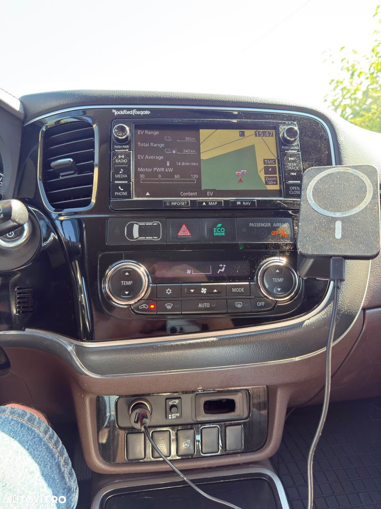 Mitsubishi Outlander 2.0 4WD Plus - 6