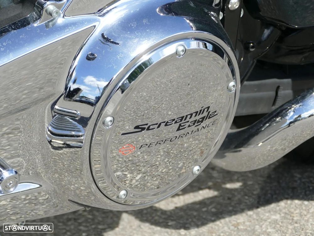 Harley-Davidson FL - 11