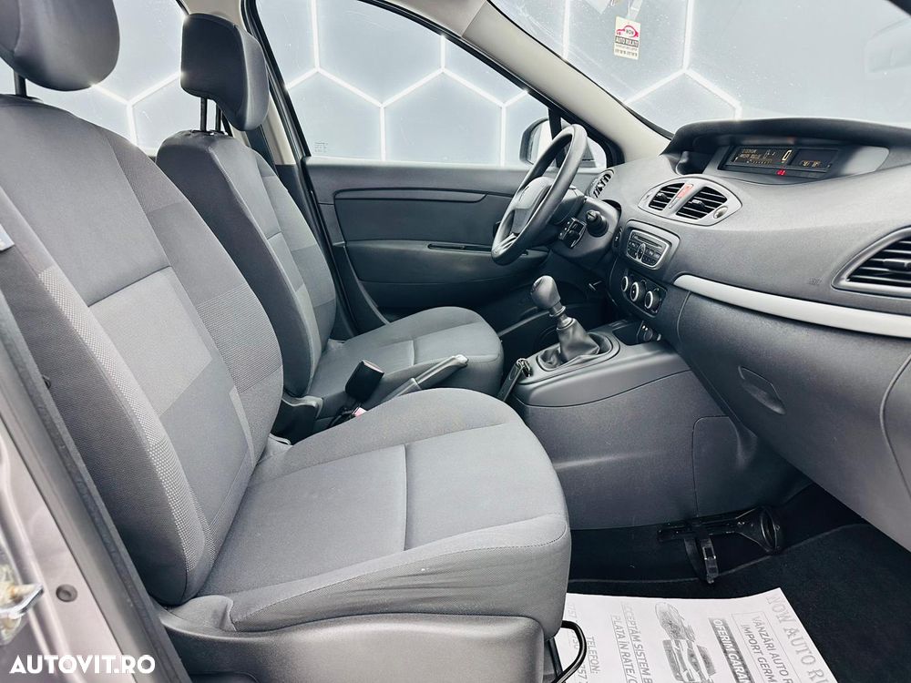 Renault Scenic 1.6 16V 110 Authentique - 18
