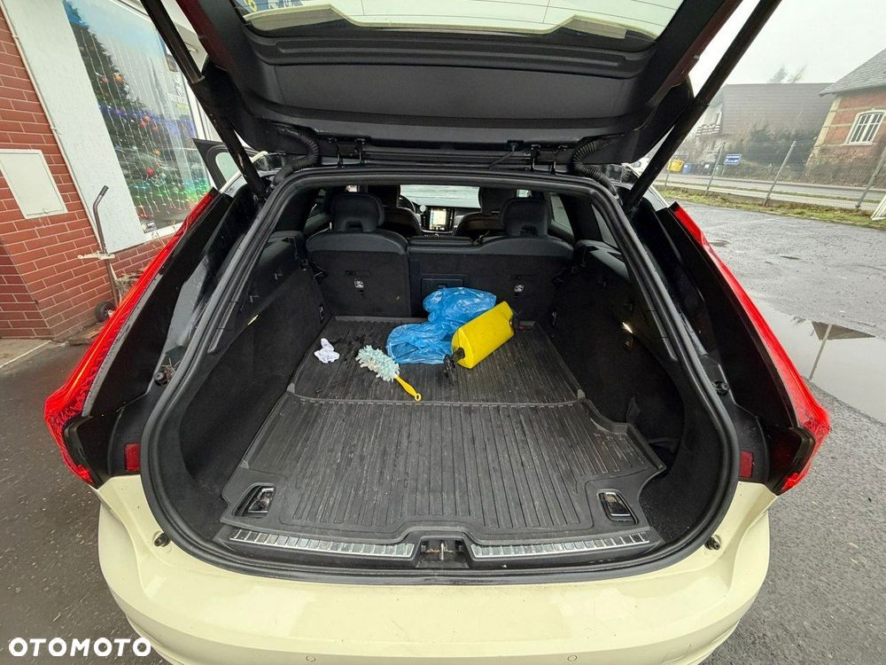 Volvo V90 - 24