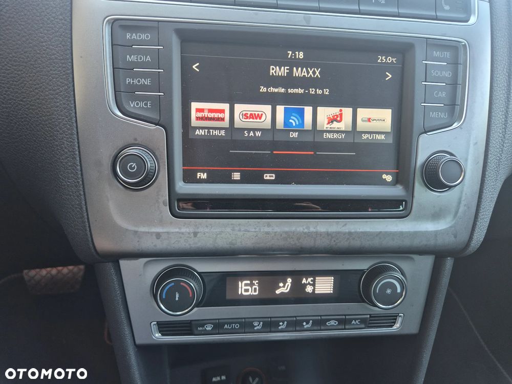 Volkswagen Polo 1.2 TSI Blue Motion Technology DSG Lounge - 23