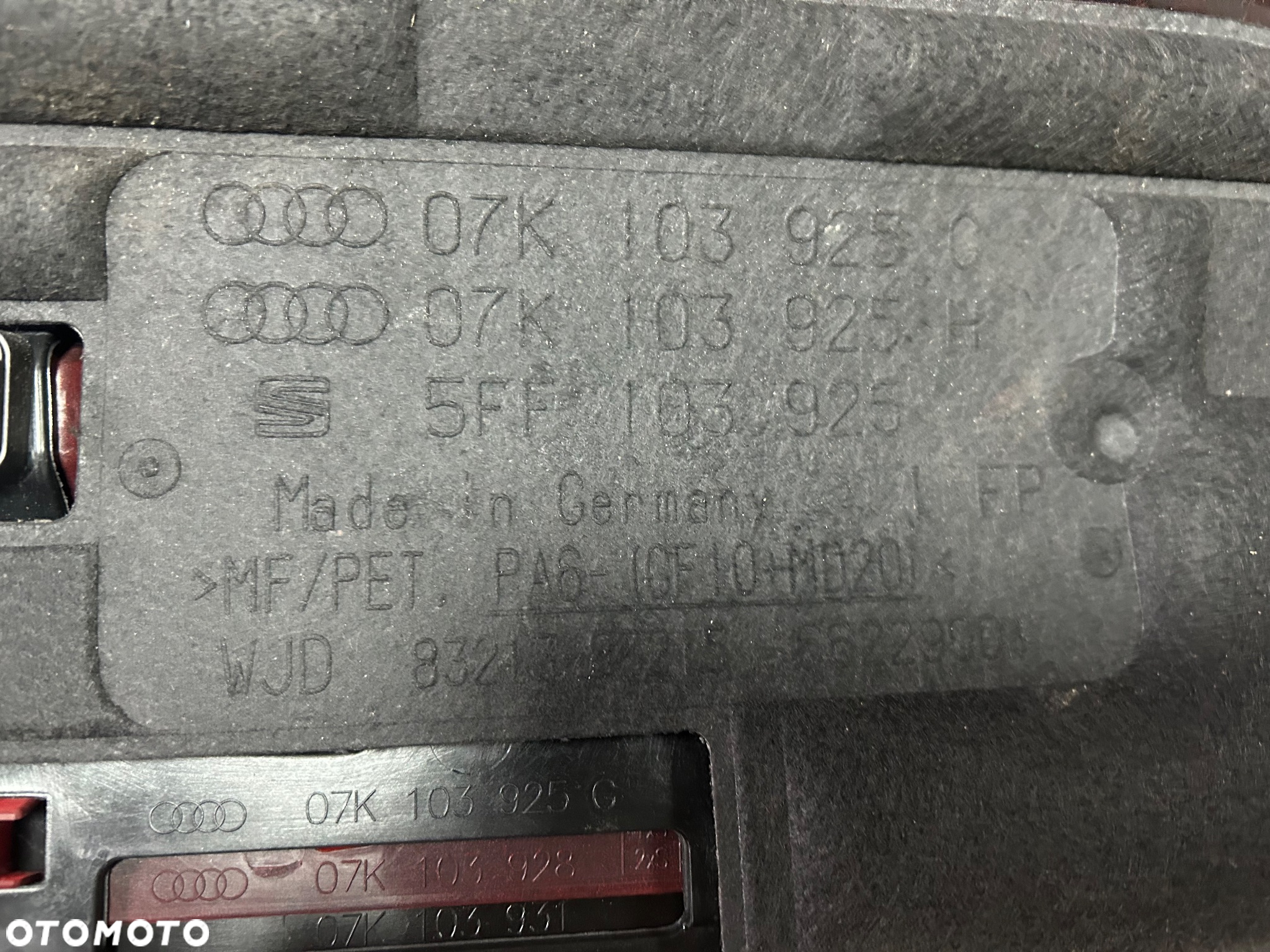 AUDI TTRS  ENGINE COVER 07K103925G IGLA ORG - 3