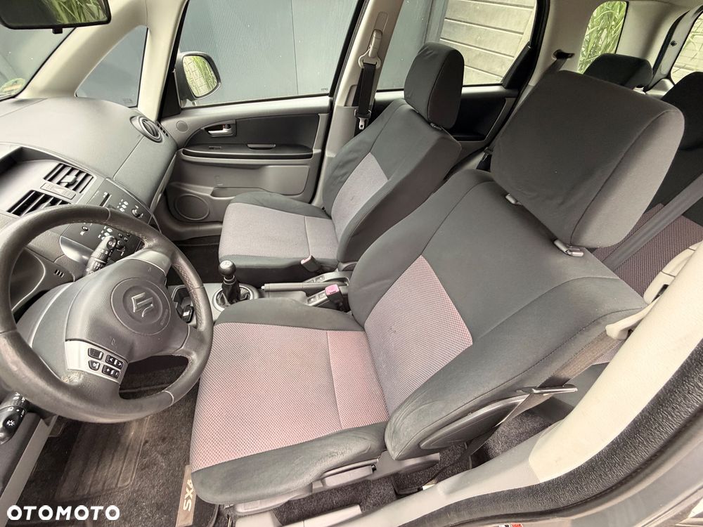 Suzuki SX4 - 11