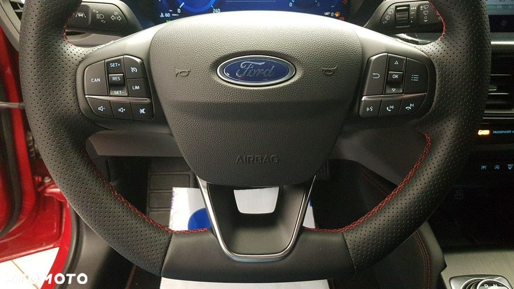Ford Focus - 22