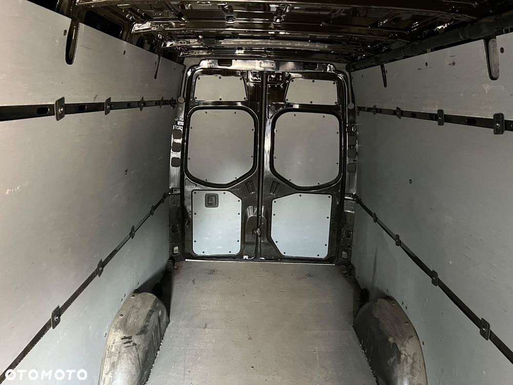 Mercedes-Benz SPRINTER 907 Maxi - 33