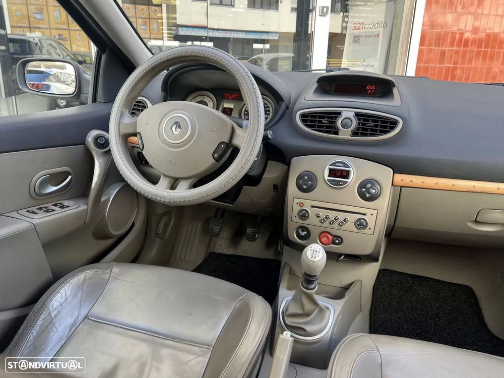 Renault Clio 1.5 dCi Initiale - 16