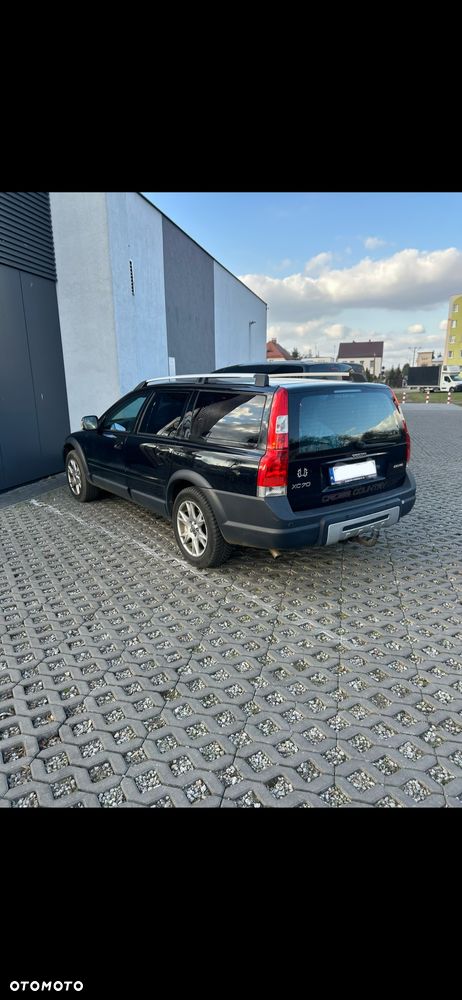 Volvo XC 70 D5 AWD Momentum - 1