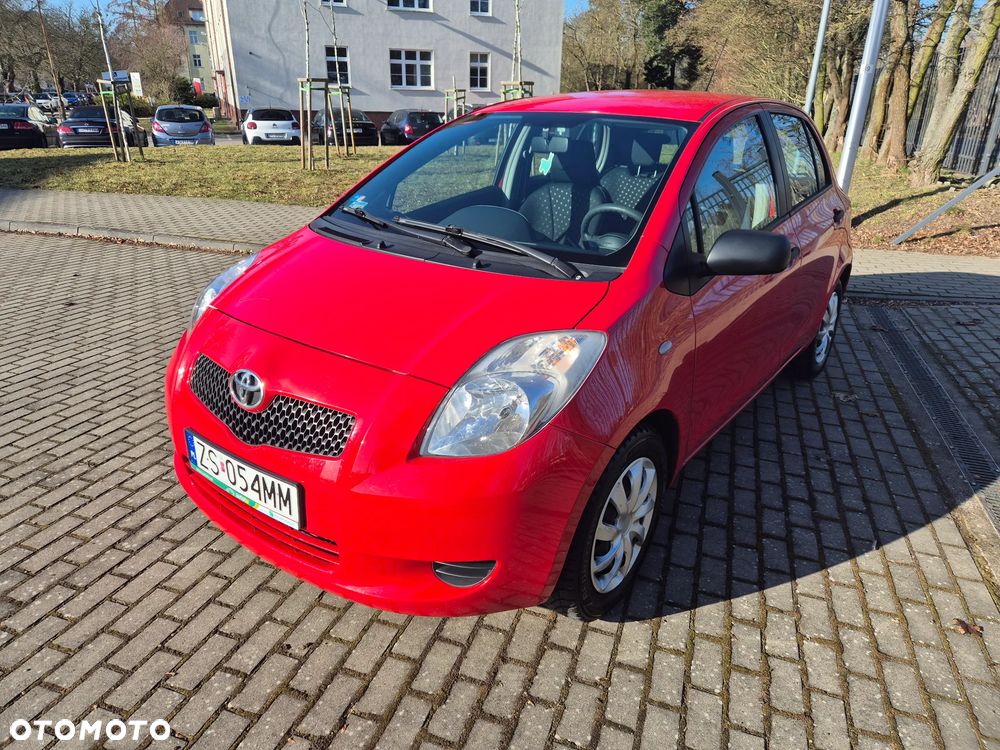 Toyota Yaris - 1