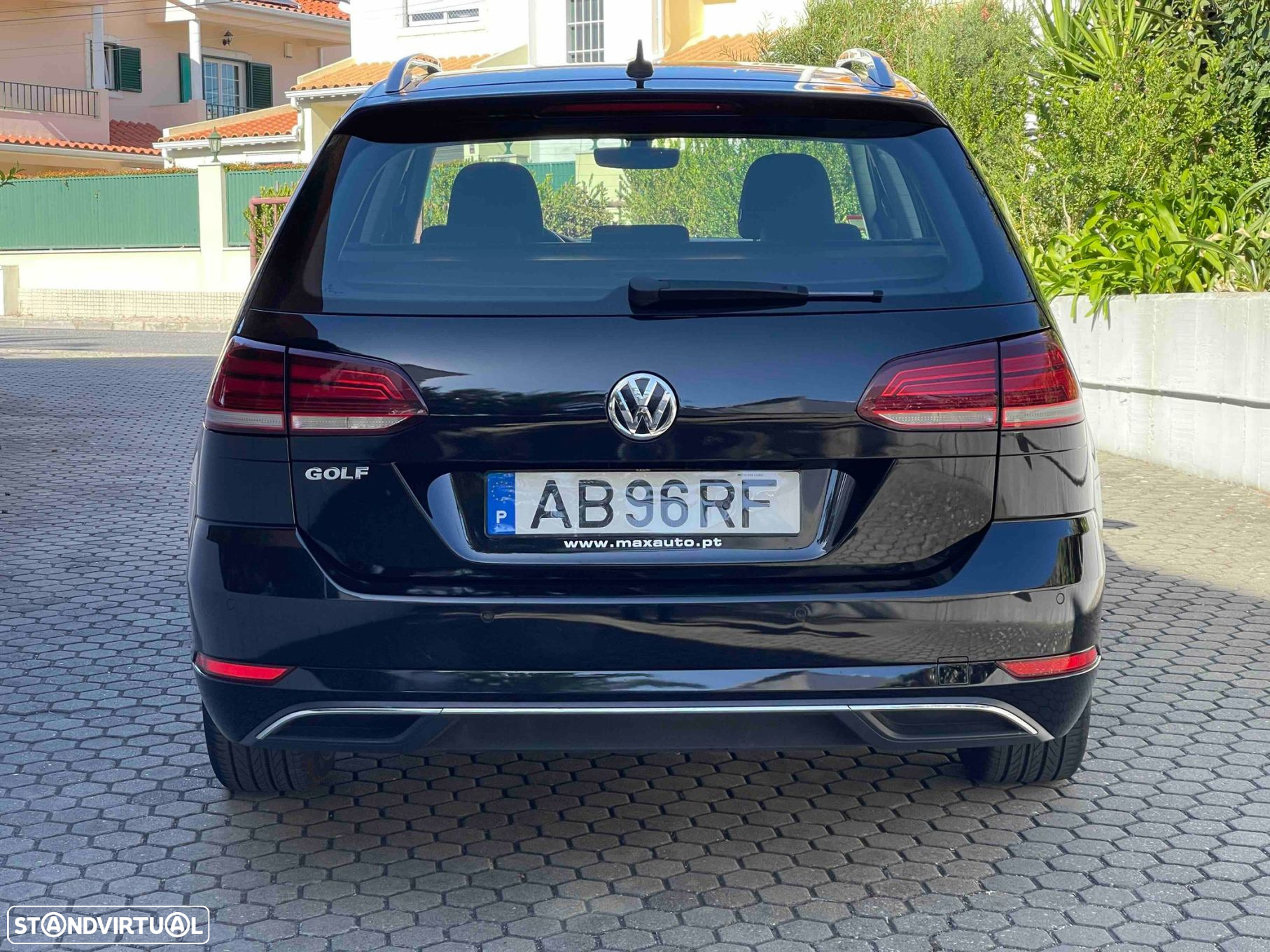 VW Golf 1.6 TDI Confortline - 23