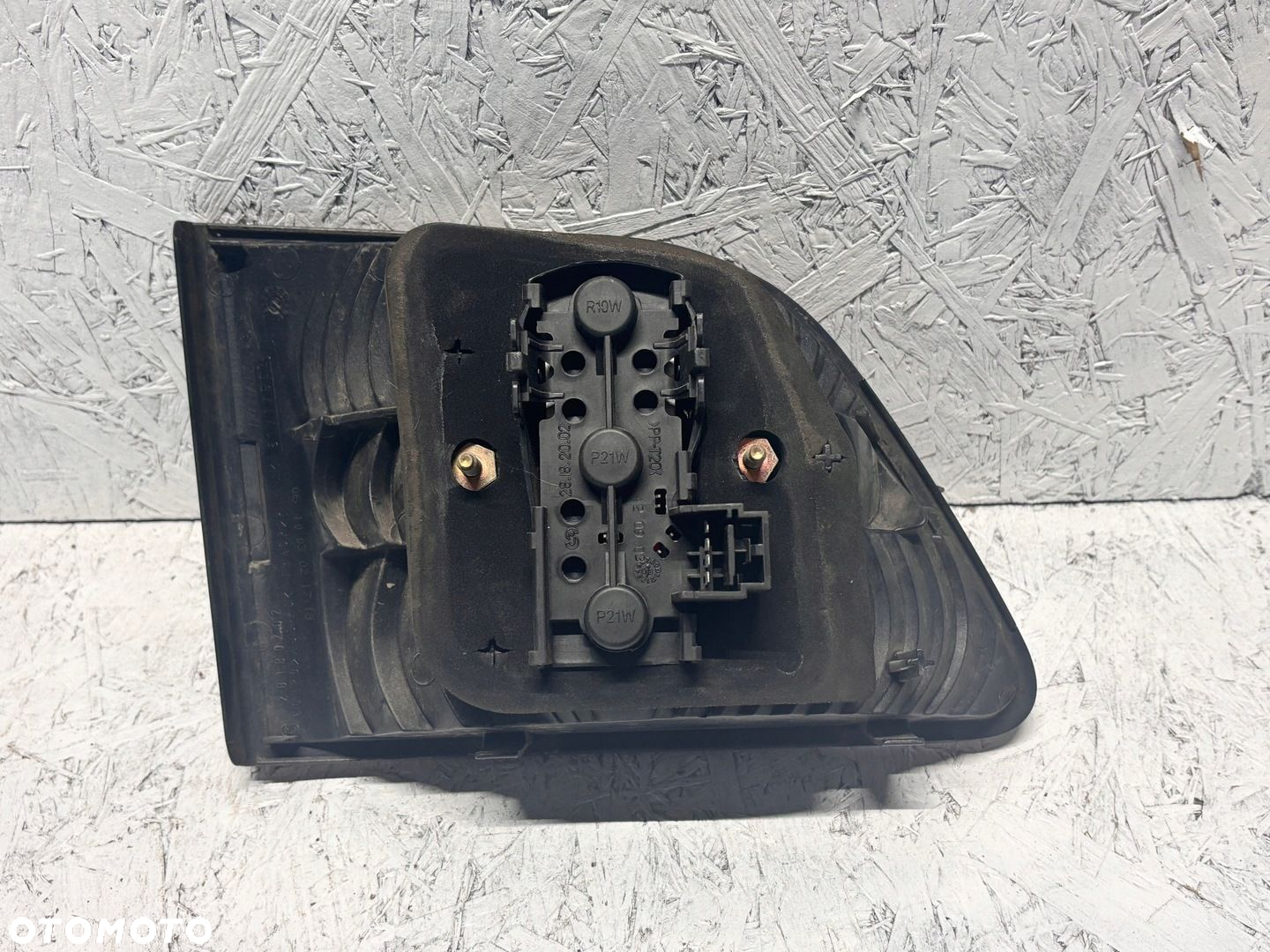 LAMPA PRAWA TYŁ TYLNA W KLAPĘ FIAT STILO KOMBI - 2