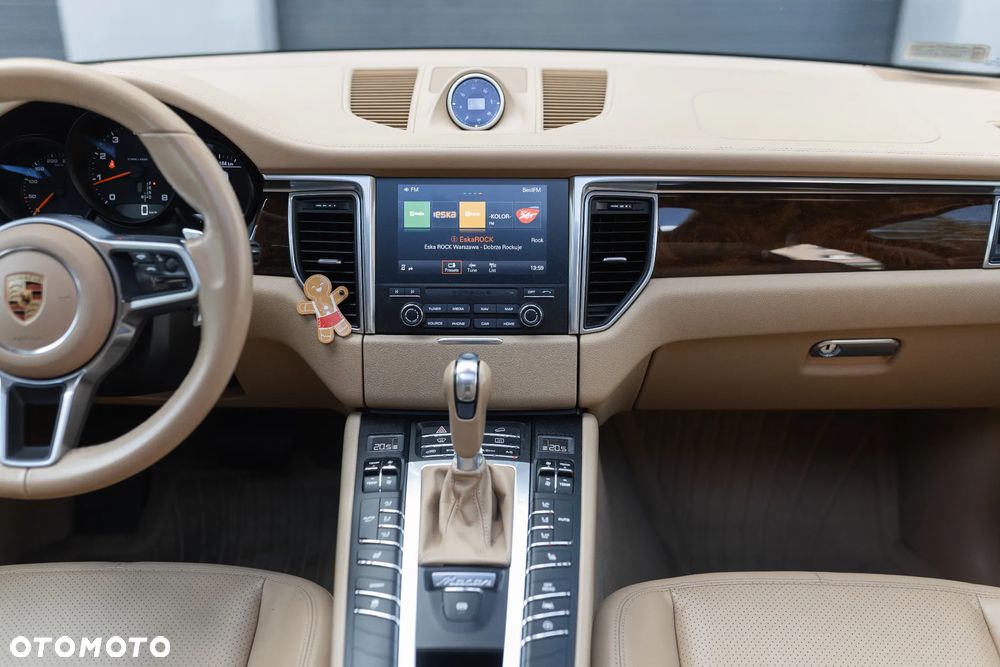 Porsche Macan Standard - 18
