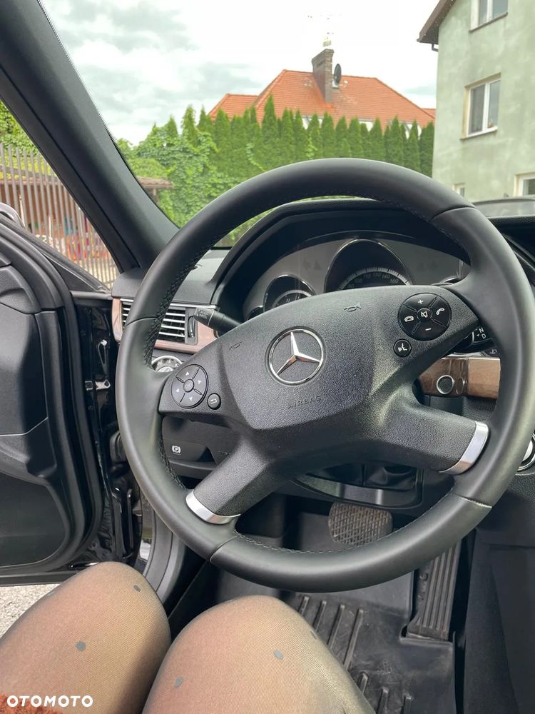 Mercedes-Benz Klasa E 350 CDI DPF BlueEFFICIENCY 7G-TRONIC Avantgarde - 14