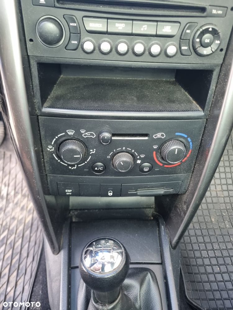 Peugeot 207 95 VTi Premium - 10