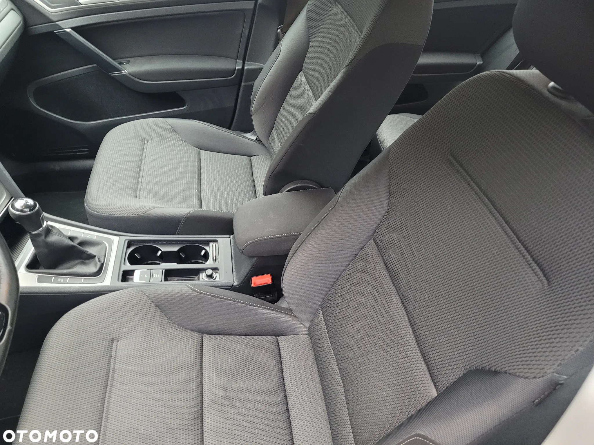 Volkswagen Golf - 13