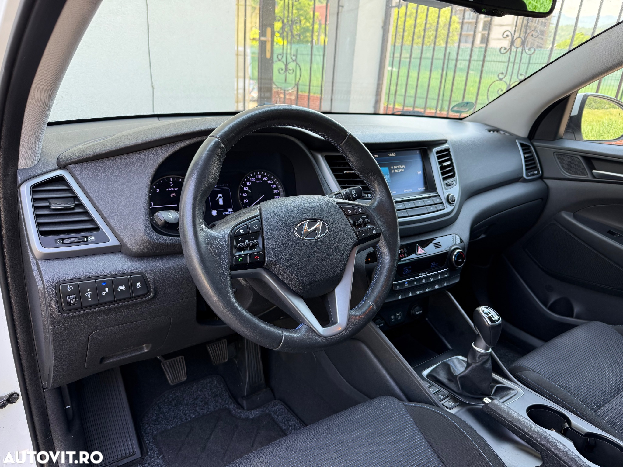 Hyundai Tucson blue 1.7 CRDi 2WD Style - 32